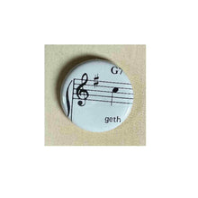 Load image into Gallery viewer, Pin on 1 1/4" button with music note G7.