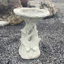 Load image into Gallery viewer, Concrete Garden Statuary