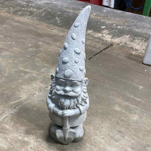 Load image into Gallery viewer, Concrete Garden Statuary