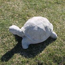 Load image into Gallery viewer, Concrete Garden Statuary