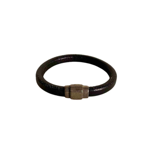 Round black leather bracelet with magnetic closure.