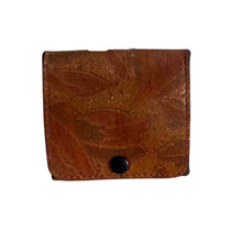 Load image into Gallery viewer, Rust and Beige leather change purse.
