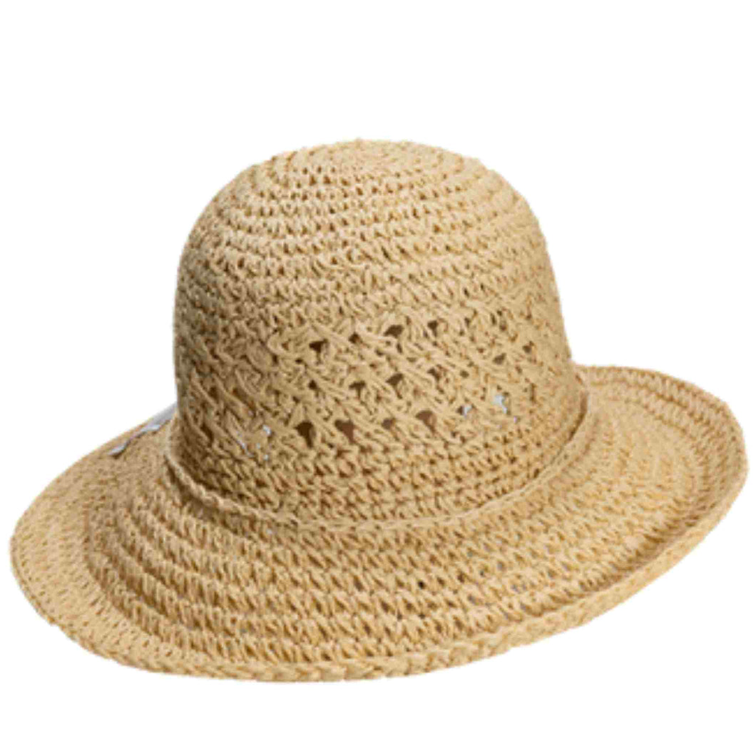 Women's natural toyo hand crotchet summer hat.